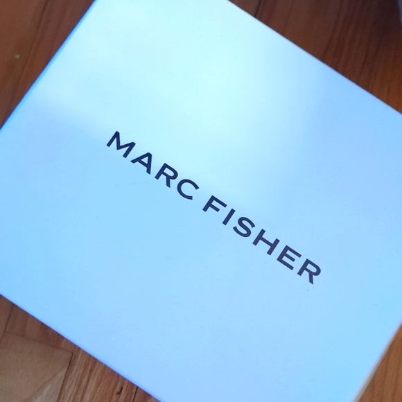 Sandals - Picture 3 of 7